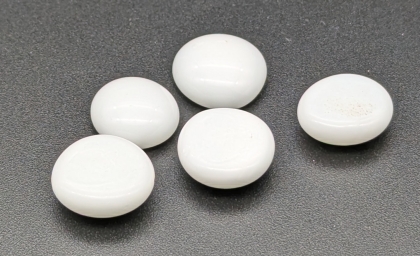 Preview: Glasnuggets weiß opak 15-17 mm/1 kg